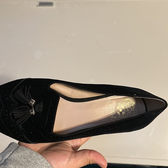 Vince Camuto flats - Picture 2 of 2